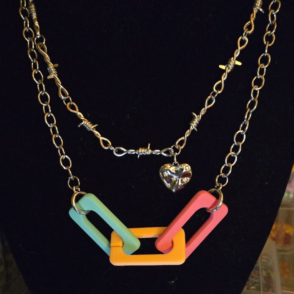 Multicolor Chain Necklace - Picture 4 of 10